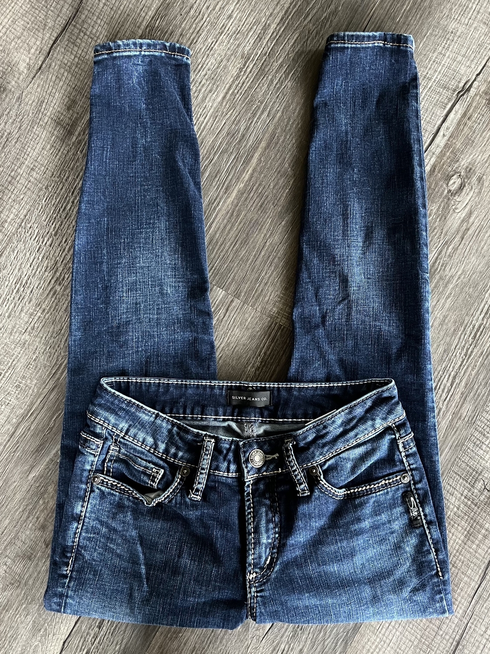 Silver Jeans Co. Suki Skinny. Women's Skinny Jeans Blue Waist 27